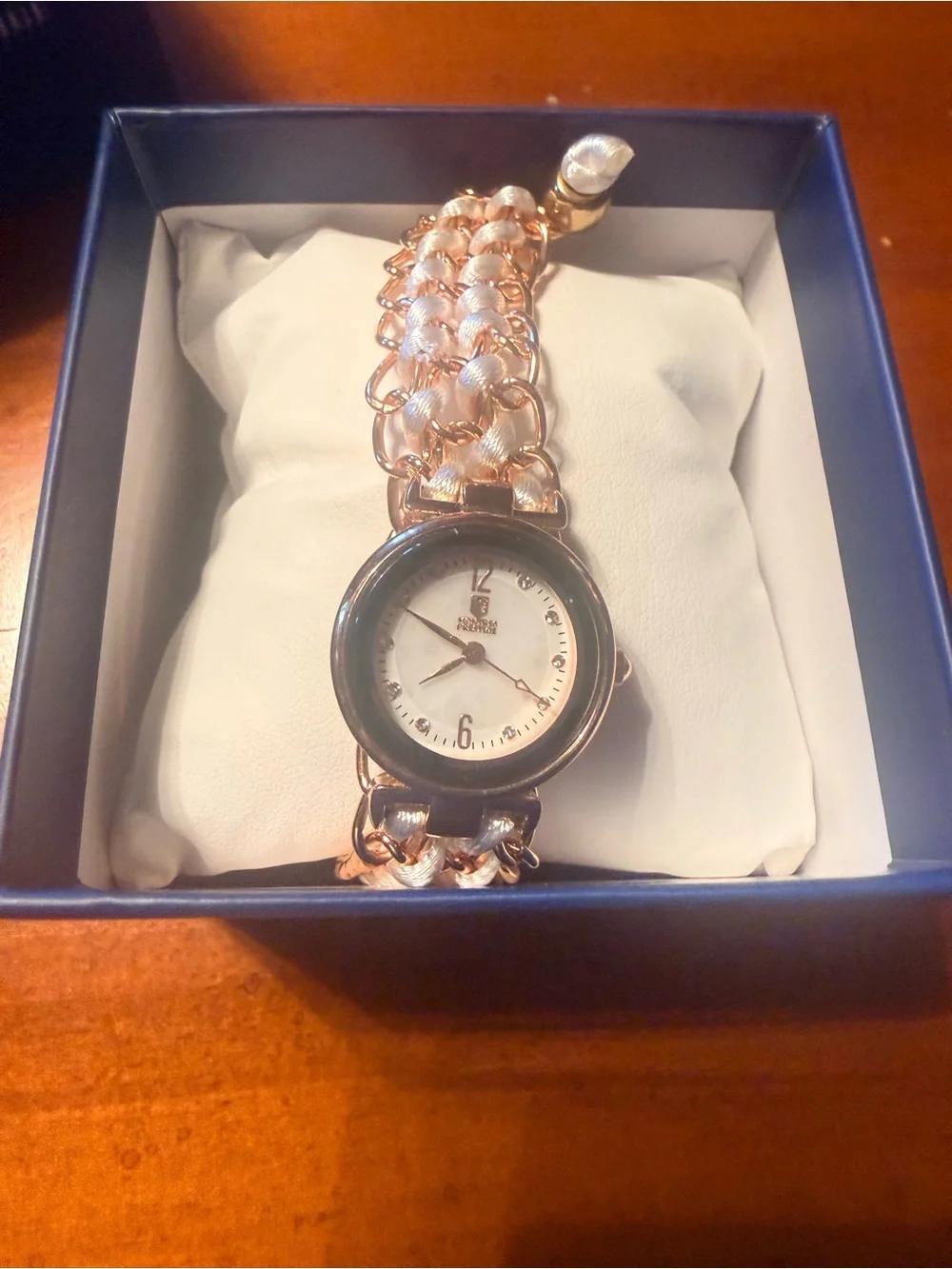 Rose Gold Chain-Link Women’s Watch with White Dial
